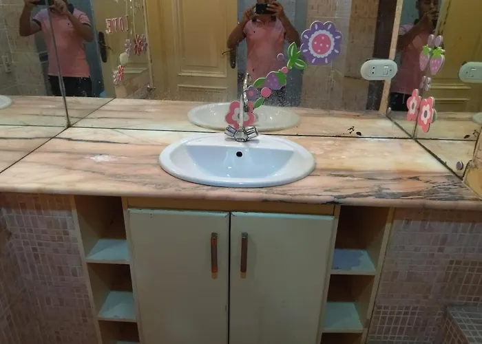 Apartment Private Entrance Close To Services *